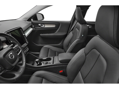 2026 Volvo XC40 B5 Core
