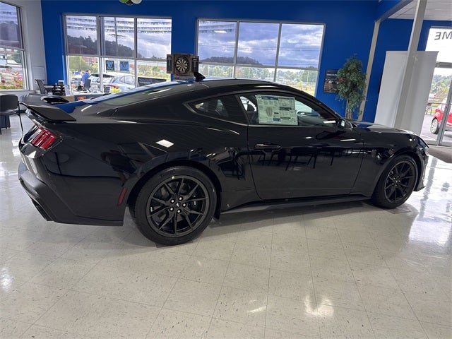 2025 Ford Mustang Dark Horse