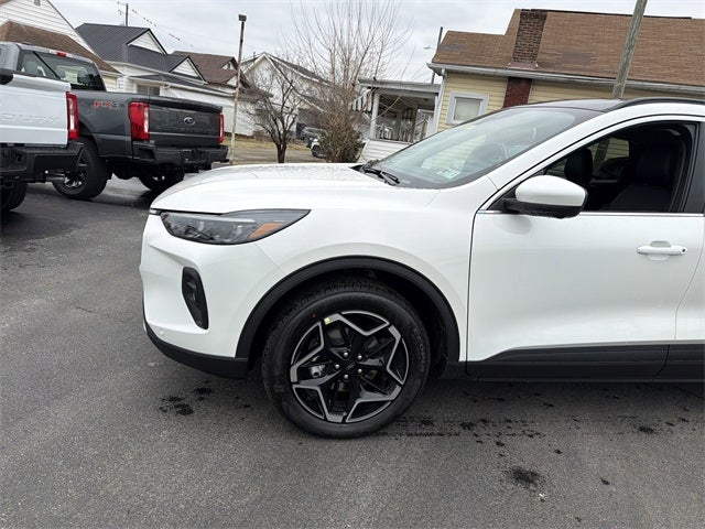 2026 Ford Escape Platinum