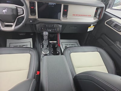 2026 Ford Bronco Outer Banks