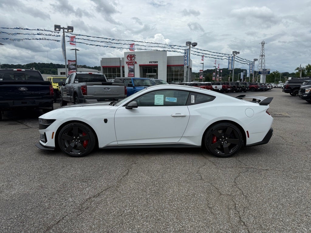 2025 Ford Mustang Dark Horse