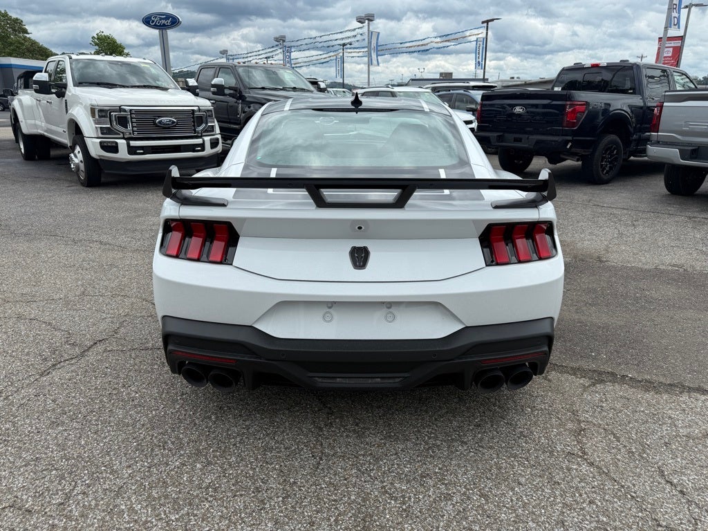 2025 Ford Mustang Dark Horse