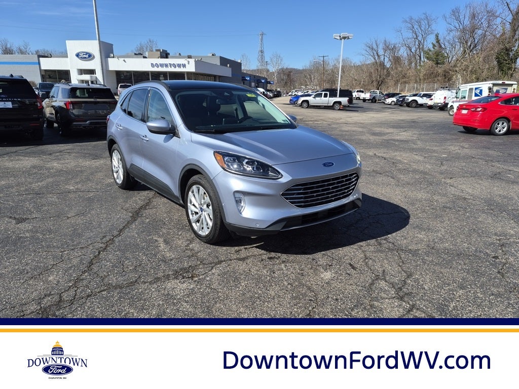 2022 Ford Escape Hybrid Titanium