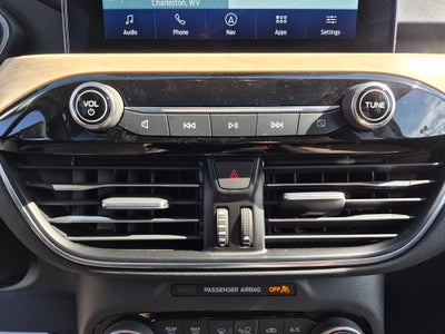 2022 Ford Escape Hybrid Titanium