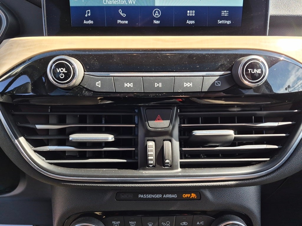 2022 Ford Escape Hybrid Titanium