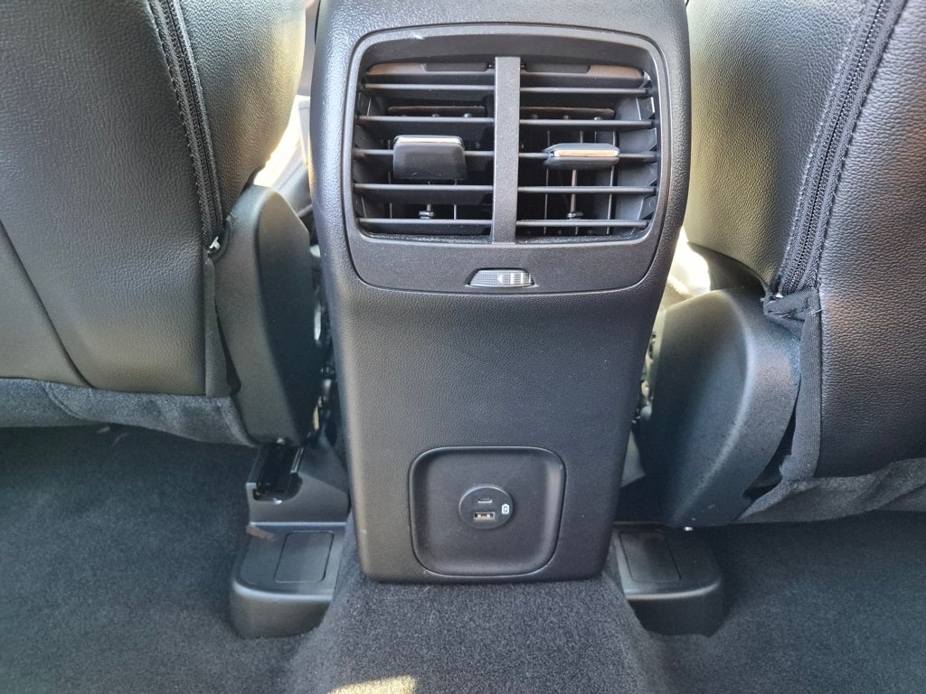 2022 Ford Escape Hybrid Titanium