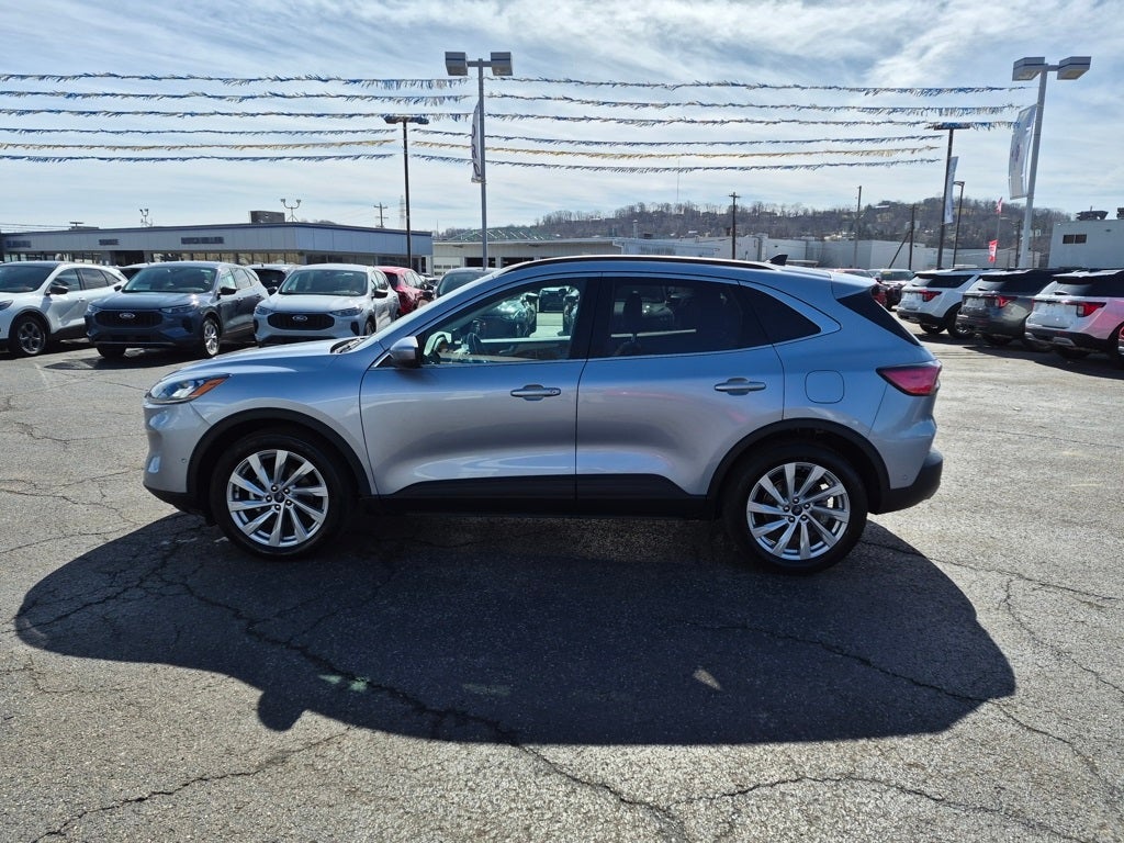 2022 Ford Escape Hybrid Titanium