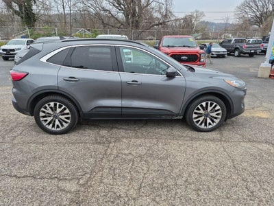2022 Ford Escape Hybrid Titanium