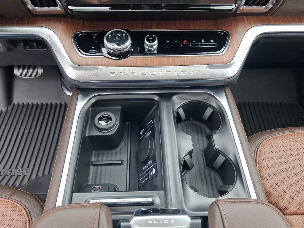 2027 Ford Expedition King Ranch