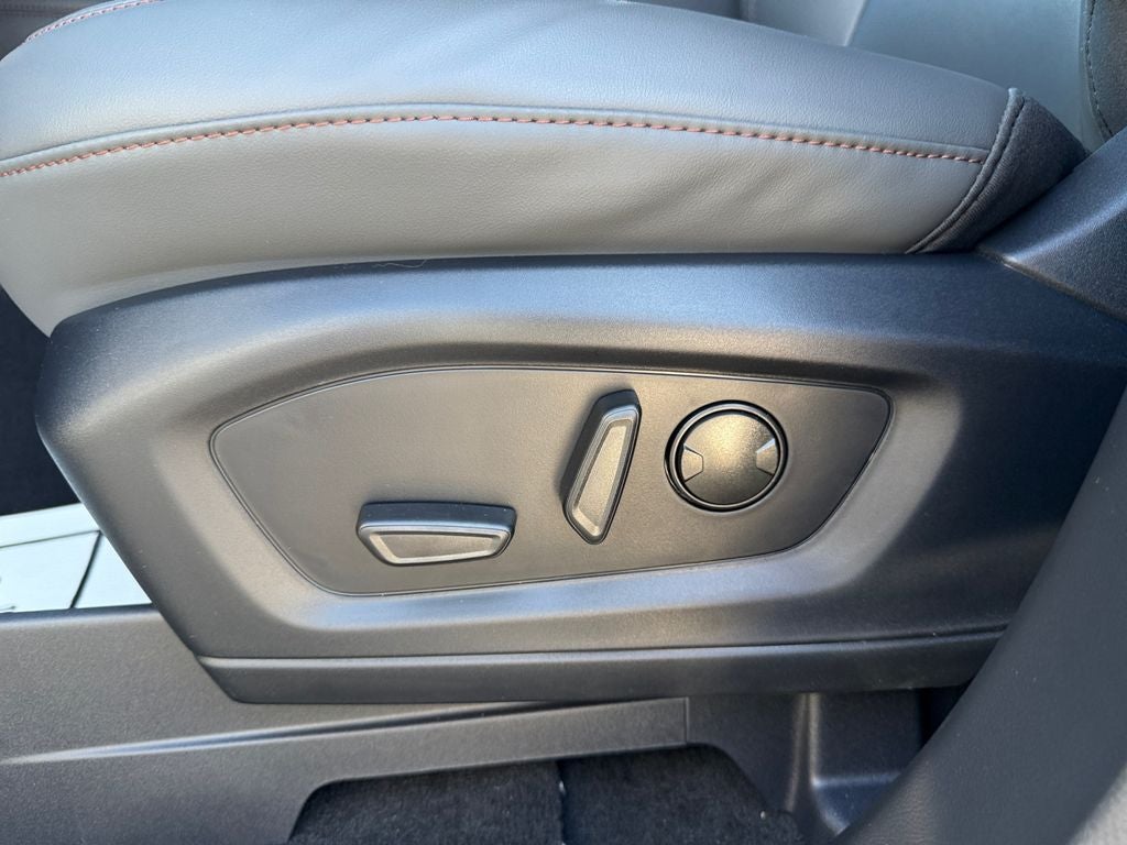 2026 Ford Explorer Active - Photo 12