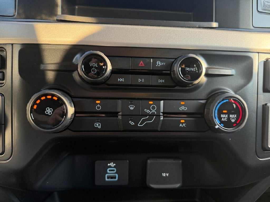 2027 Ford F-250SD XLT