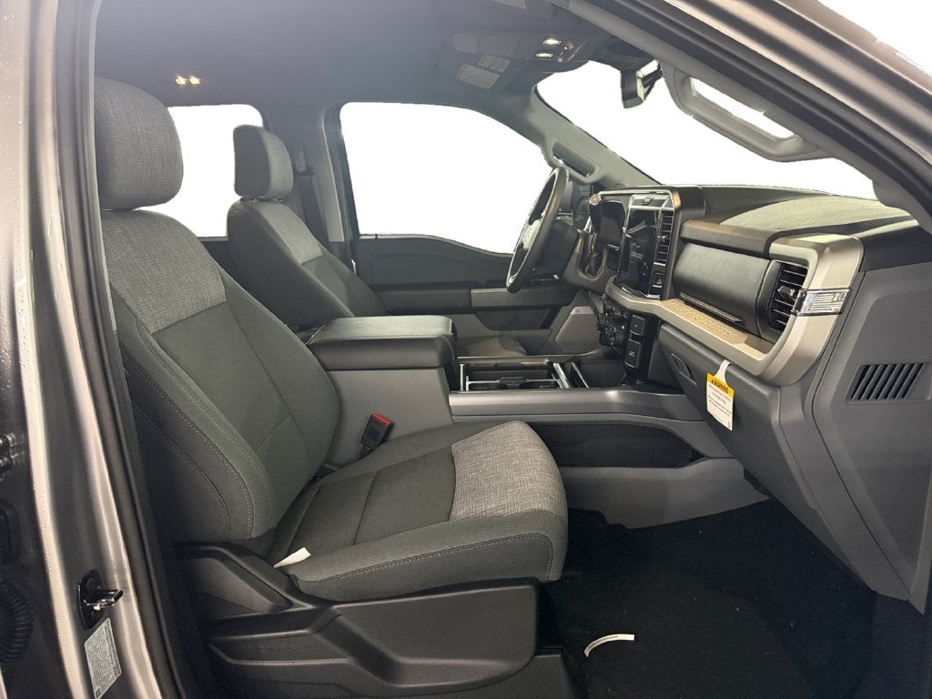 2027 Ford F-250SD XLT