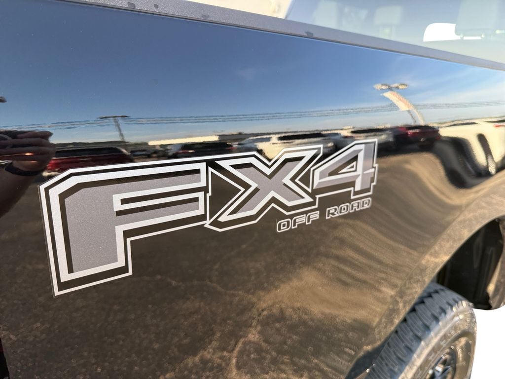 2027 Ford F-250SD XLT