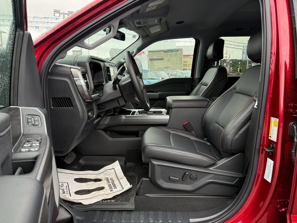 2025 Ford F-350SD Lariat