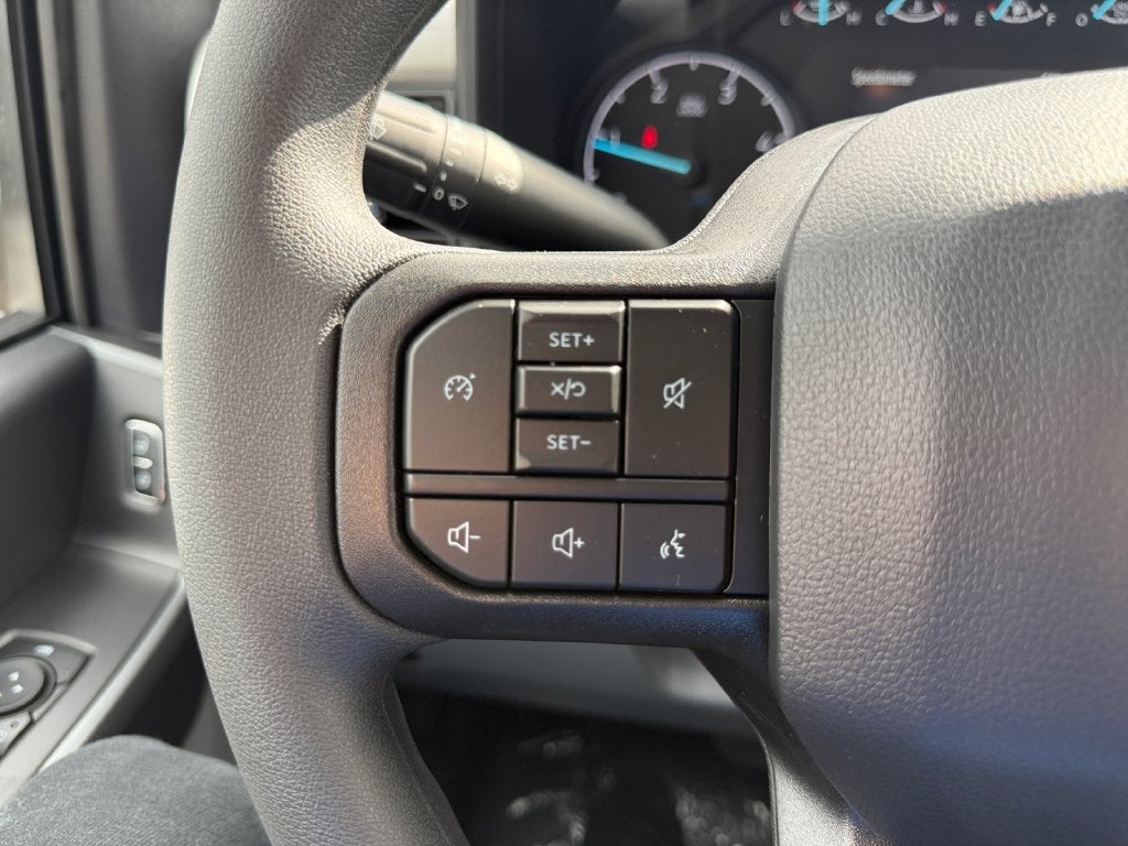 2027 Ford F-350SD XLT DRW