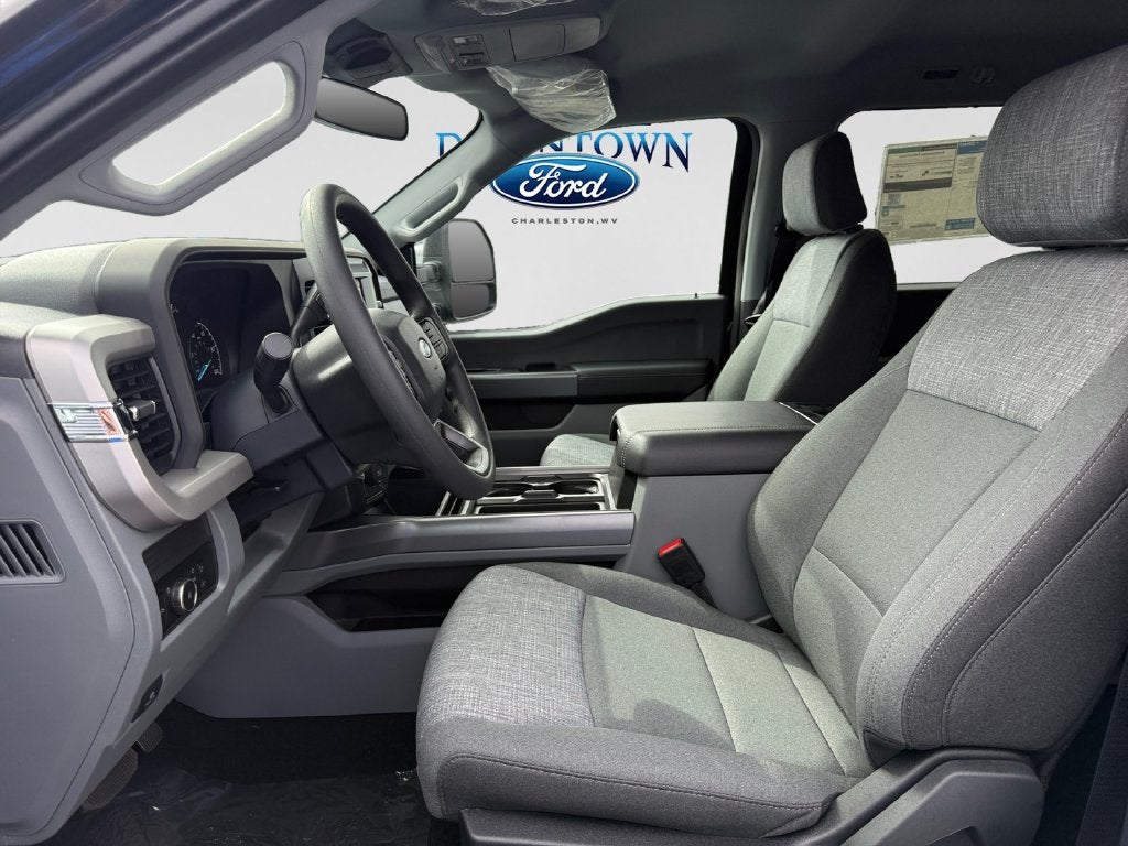 2027 Ford F-350SD XLT DRW