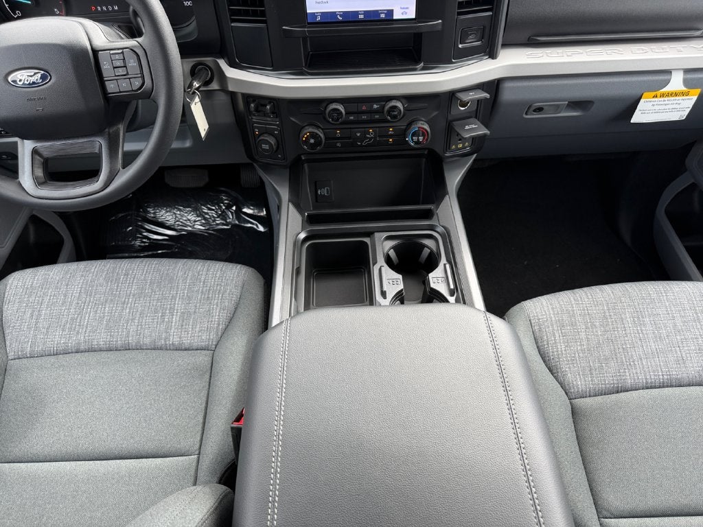 2027 Ford F-350SD XLT DRW