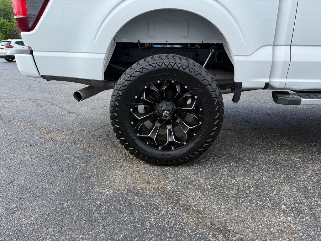 2025 Ford F-150 XLT LIFTED WHEELS & TIRES