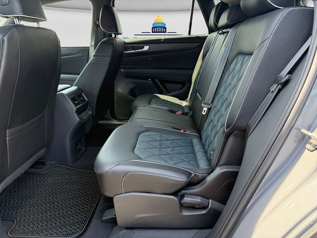 2024 Volkswagen Atlas Cross Sport 2.0T SEL Premium R-Line