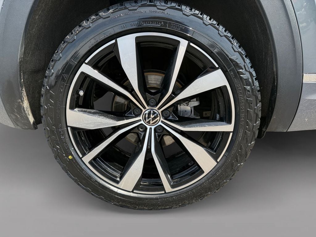 2024 Volkswagen Atlas Cross Sport 2.0T SEL Premium R-Line