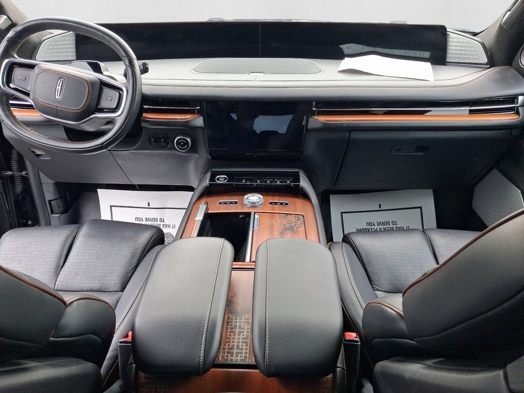 2025 Lincoln Navigator Black Label