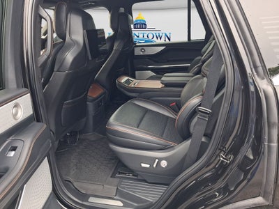 2025 Lincoln Navigator Black Label