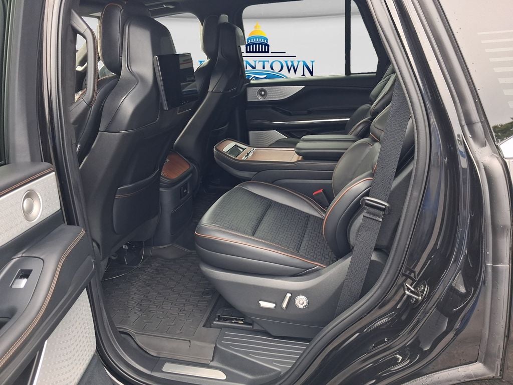 2025 Lincoln Navigator Black Label