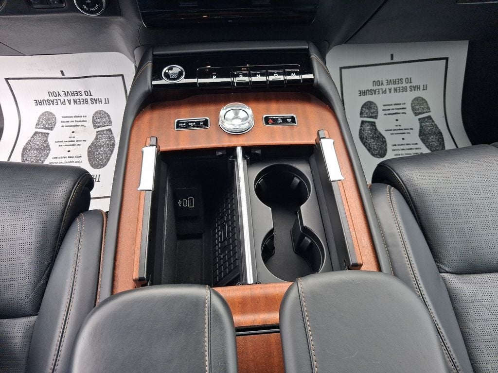 2025 Lincoln Navigator Black Label
