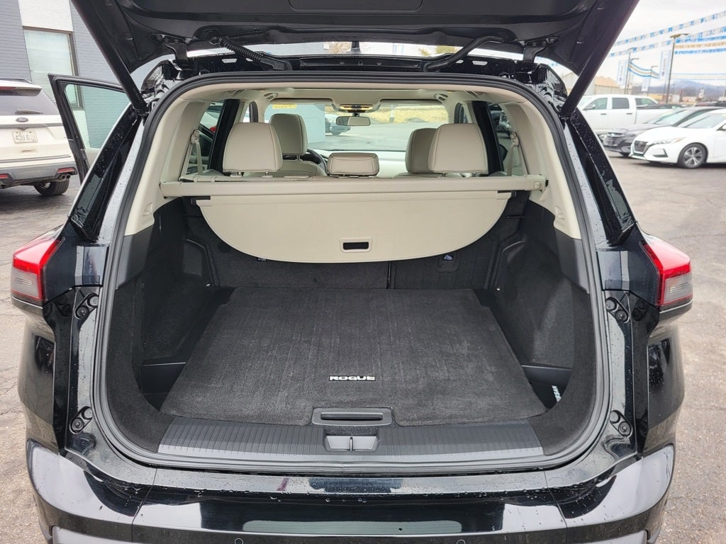 2025 Nissan Rogue SV