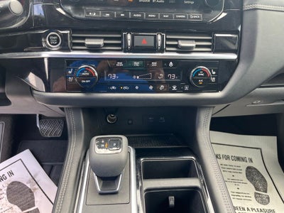 2023 Nissan Pathfinder Platinum
