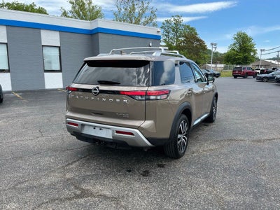 2023 Nissan Pathfinder Platinum
