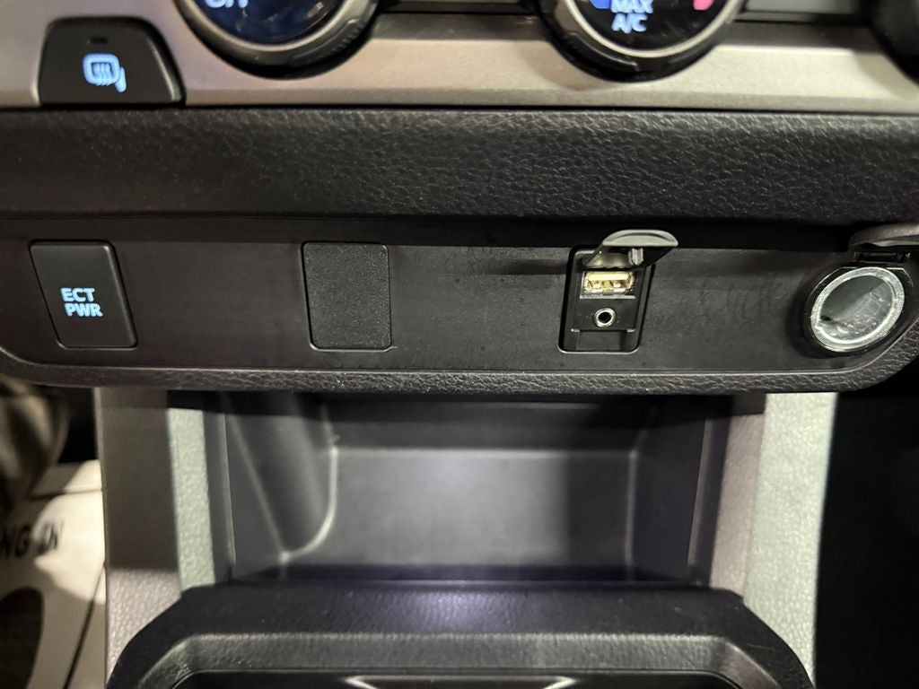 2017 Toyota Tacoma SR