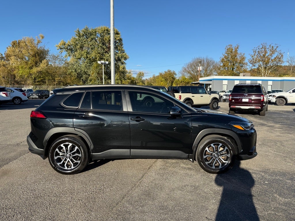 2023 Toyota Corolla Cross Hybrid SE