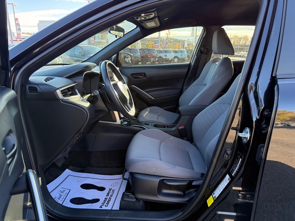 2023 Toyota Corolla Cross Hybrid SE