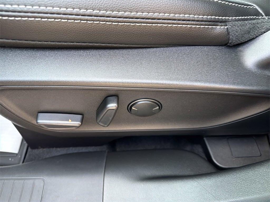 2026 Ford Escape Platinum