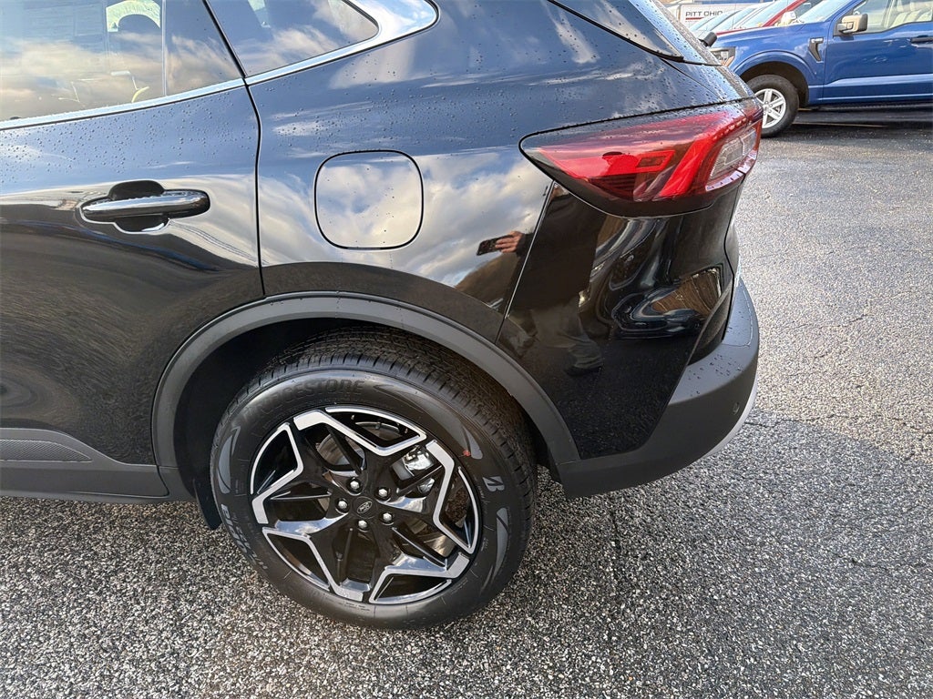 2026 Ford Escape Platinum