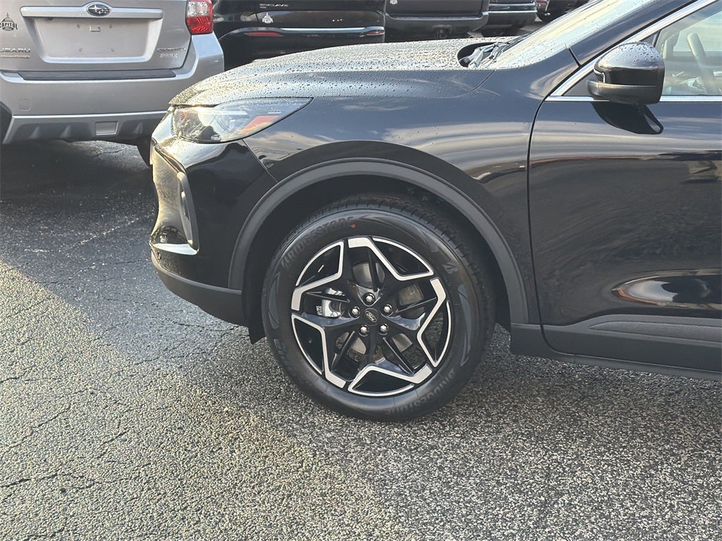 2026 Ford Escape Platinum