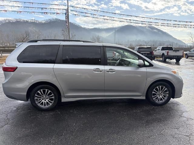 2019 Toyota Sienna L 7 Passenger