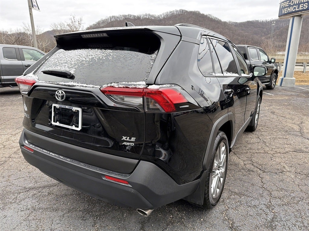 2023 Toyota RAV4 XLE Premium