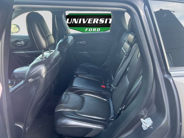2019 Jeep Cherokee Overland