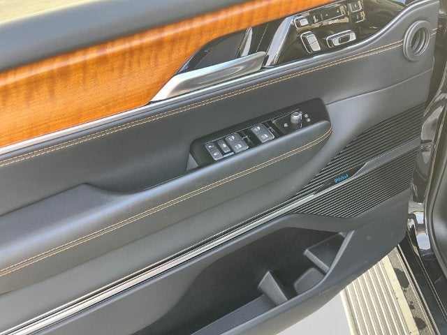 2023 Jeep Grand Wagoneer Series III