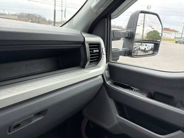 2024 Ford F-250SD XL LIFTED WHEELS AND TIRES