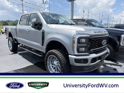 2023 Ford F-250SD Lariat LIFTED WHEELS & TIRES