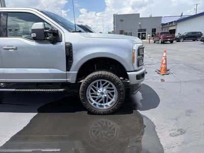 2023 Ford F-250SD Lariat LIFTED WHEELS & TIRES