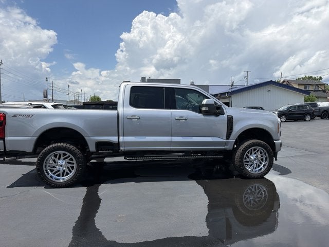 2023 Ford F-250SD Lariat LIFTED WHEELS & TIRES