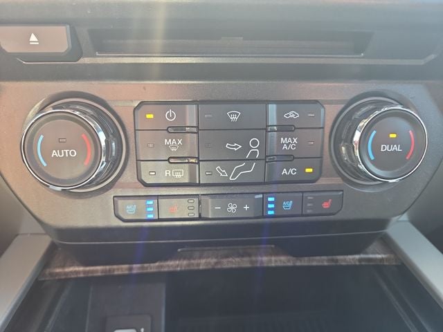 2017 Ford F-350SD Lariat DRW