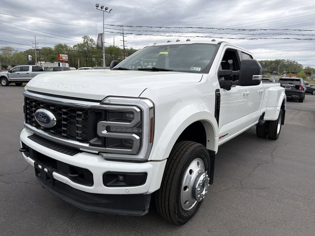 2025 Ford F-450SD Platinum DRW