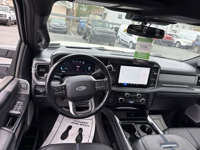 2025 Ford F-450SD Platinum DRW