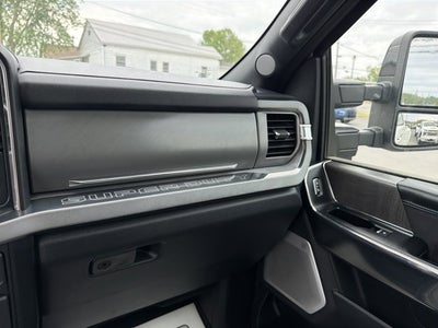 2025 Ford F-450SD Platinum DRW