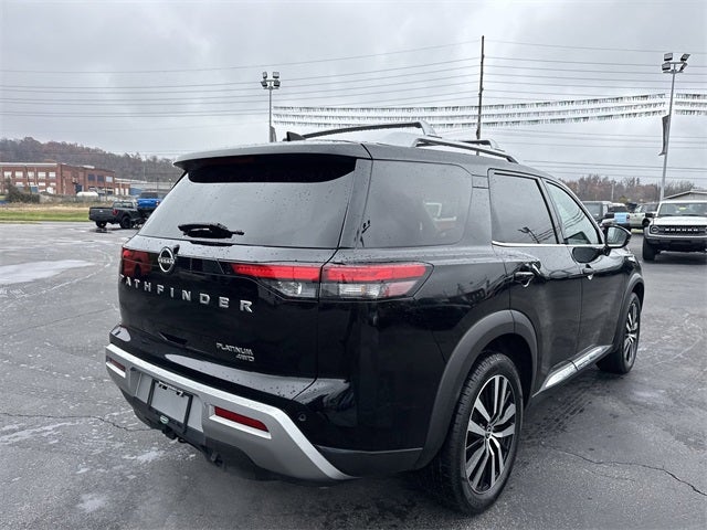 2023 Nissan Pathfinder Platinum